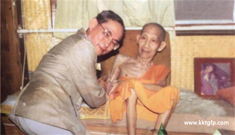 泰国皇室贵族血统圣僧——龙婆卡贤