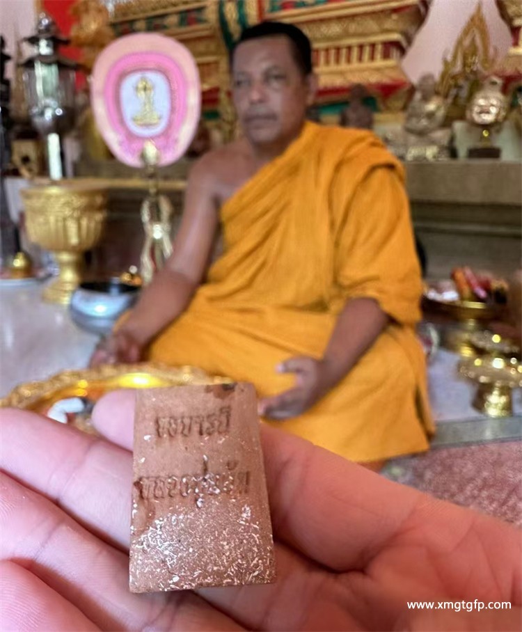 泰国佛牌 龙婆炎 2557 足球金童子 (4).jpg