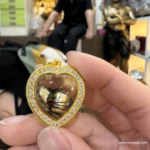泰国佛牌 原庙恭请 阿赞喷 经文符管桃心 心锁 镶钻外壳 饰品吊坠