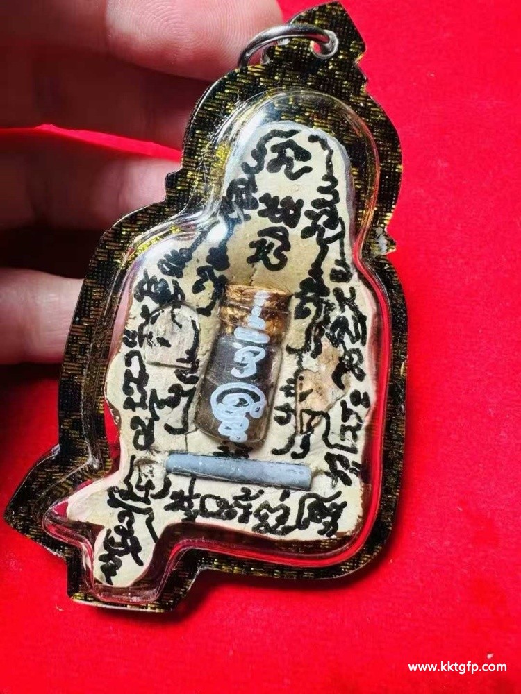 泰国佛牌 阿赞兰 虎头布周 泰国佛牌 阿赞兰 虎头布周 (4).jpg