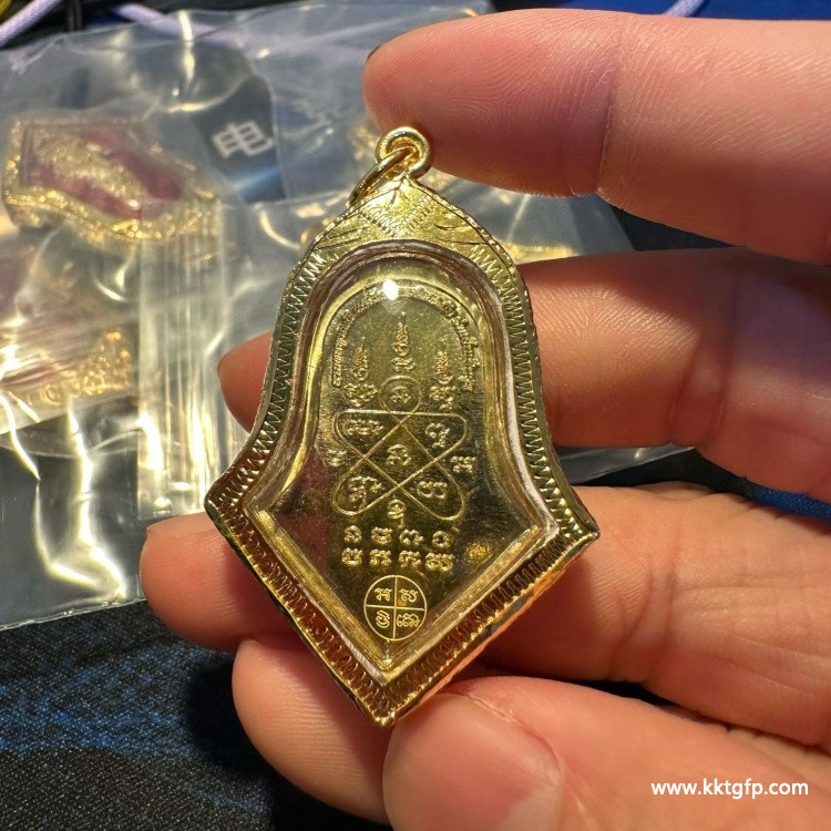 泰国佛牌 阿赞喷 夜叉王 (3).jpg