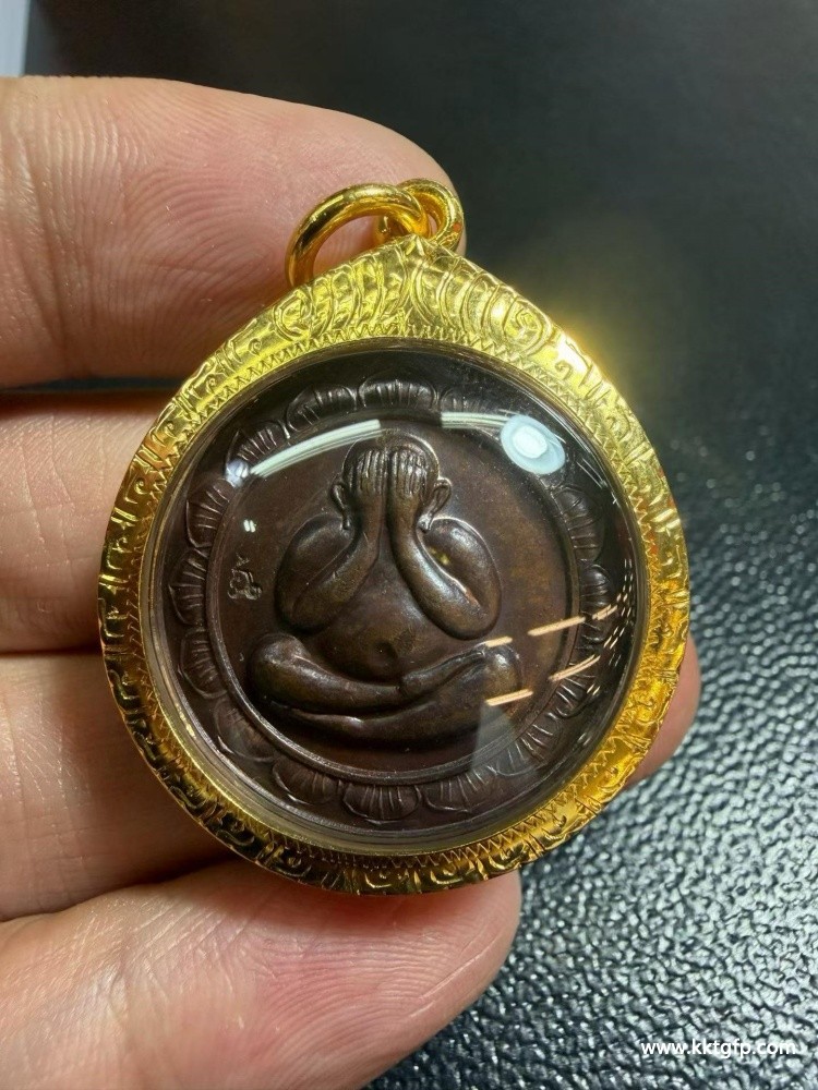 泰国佛牌 龙婆多 2523 莲花掩面 (4).jpg