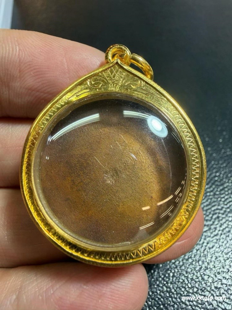 泰国佛牌 龙婆多 2523 莲花掩面 (5).jpg