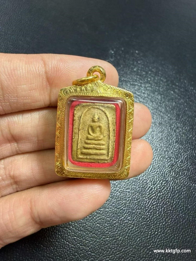 泰国佛牌 龙婆爹 2500 崇迪 (2).jpg