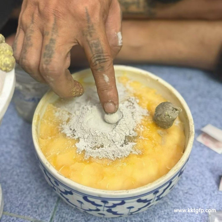 泰国佛牌 阿赞奥 转运珠 (3).jpg
